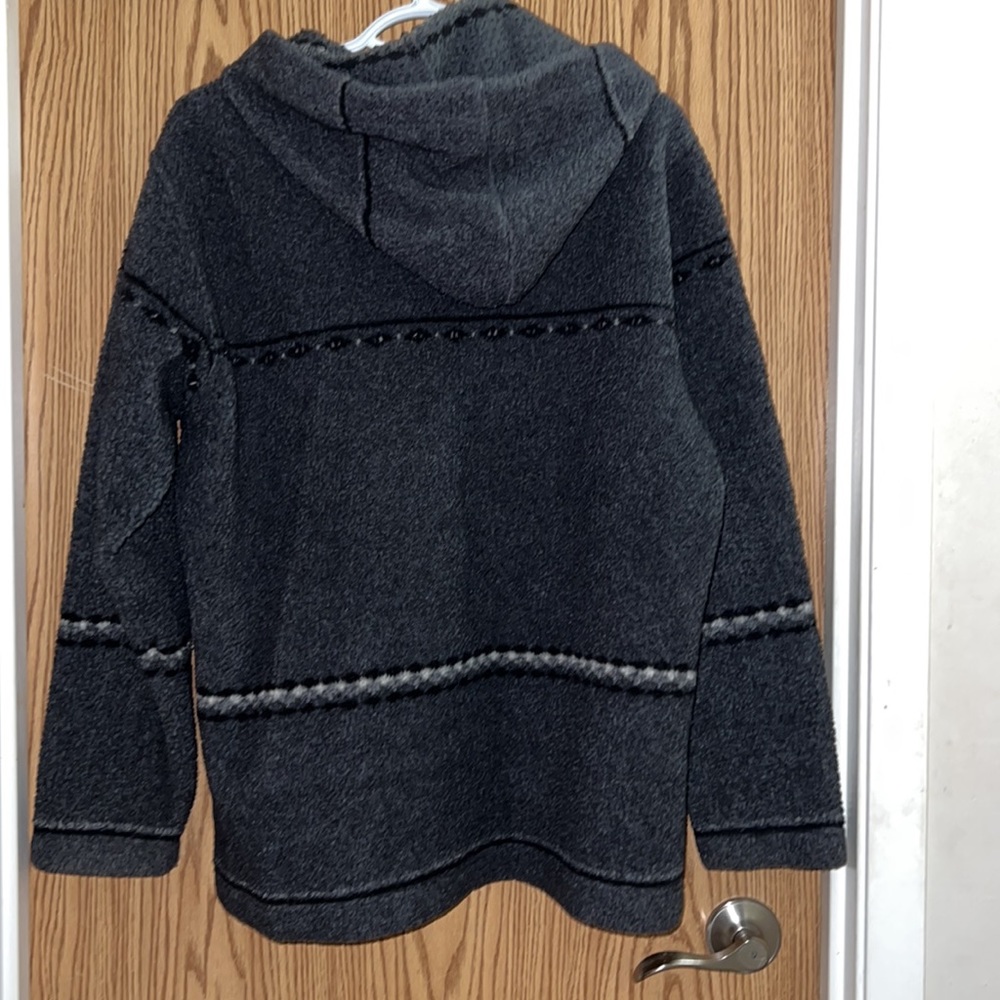 ‼️🛍3/$10🛍‼️ Fuzzy zip hoodie - Picture 2 of 2
